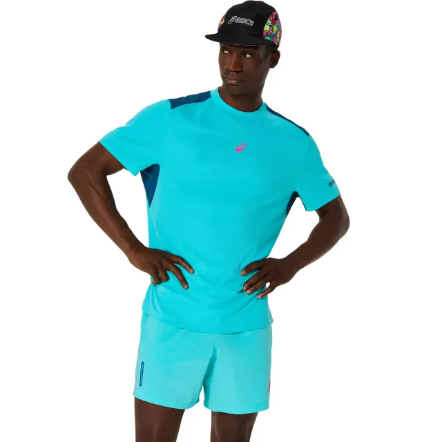T-shirt Asics Top